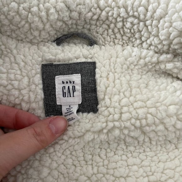 Gap Vest - Picture 5 of 5